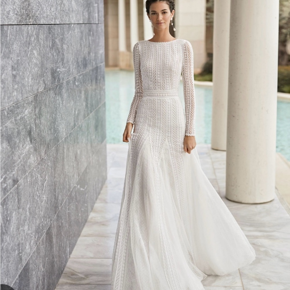Rosa Clara White Long Sleeve Bishop Sleeve Gown, never worn